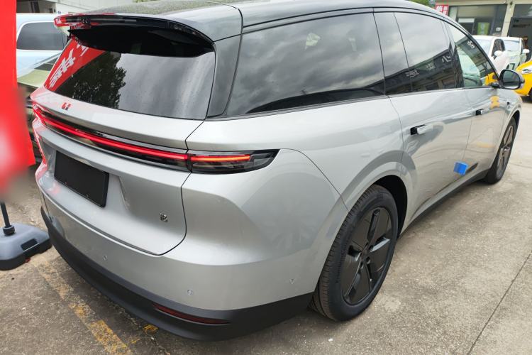 Used Li Auto Li Auto i8 2025 Standard Edition
