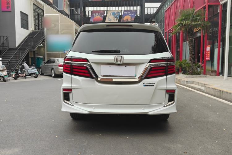 Used Honda Elysion 2019 2.0L Hybrid Supreme Edition

