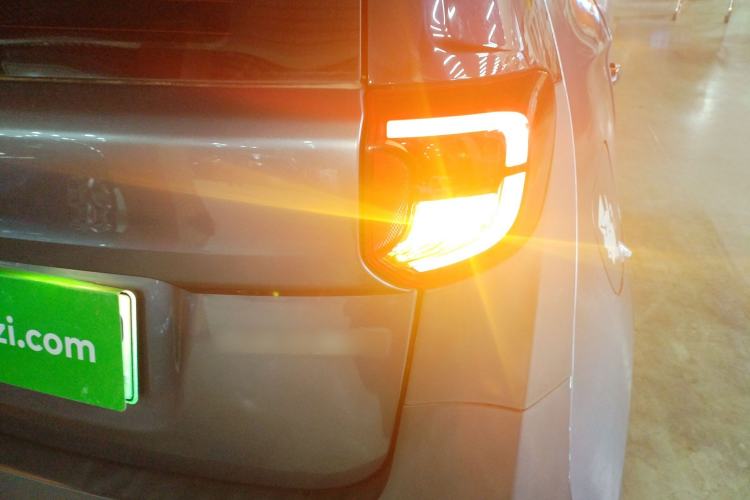 Used Chery Little Ant 2022 Sweet Pink Edition Half-Sugar Version Lithium Iron Phosphate 29.2 kWh 30 kW 301 km
