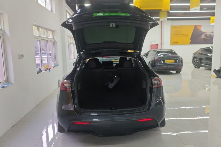 Used Tesla Model Y 2024 Long-Range All-Wheel-Drive Version
