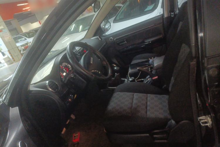 Used Haval H5 Classic 2015 2.0L Manual Two-Wheel Drive Entry-Level Trim
