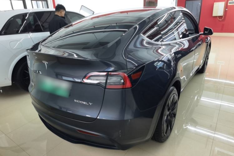 Used Tesla Model Y 2024 Rear-Wheel-Drive Version
