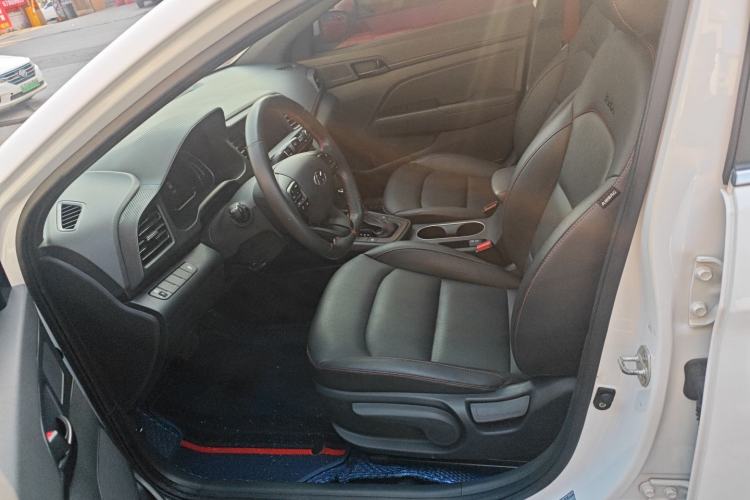 Used Hyundai Elantra 2019 1.4T Dual-Clutch Xuan Dong · Dynamic Model