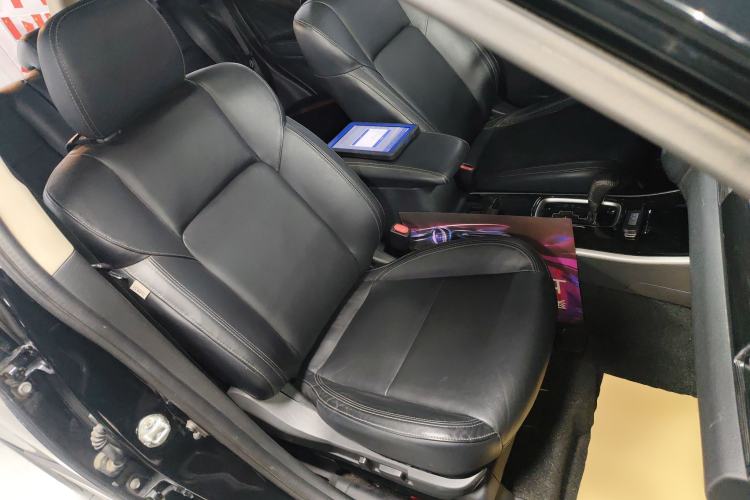 Used Mitsubishi Outlander 2019 2.0L Two-Wheel Drive Comfort Edition 5 Seats China VI Standard
