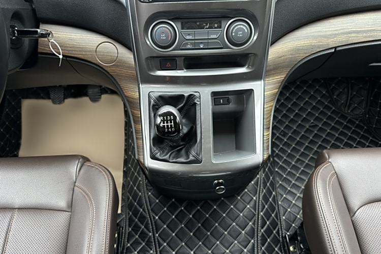 Used FORTHING Lingzhi PLUS 2021 2.0L Manual Luxury 7-Seater