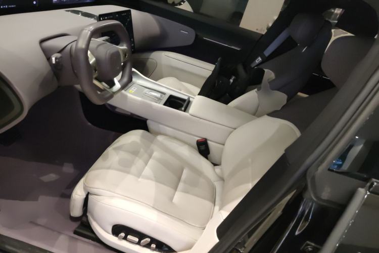 Used  12 2025 Ultra Extended-Range Edition