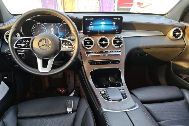 Used Mercedes-Benz GLC 2020 Facelift GLC 300 L 4MATIC Dynamic Edition
