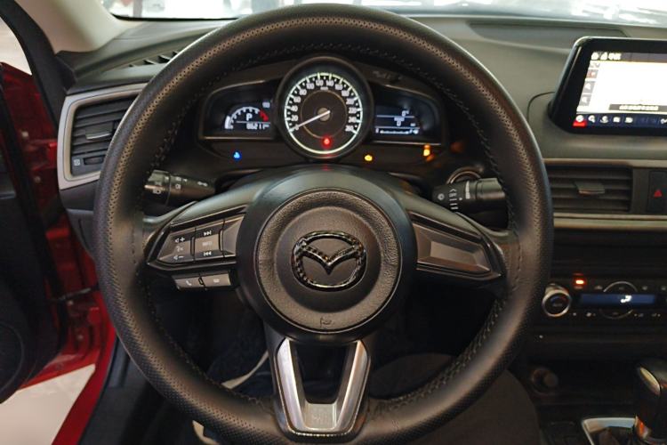 Used Mazda Mazda 3 Axela 2017 Sedan 1.5L Automatic Luxury Model Emission Standard China V
