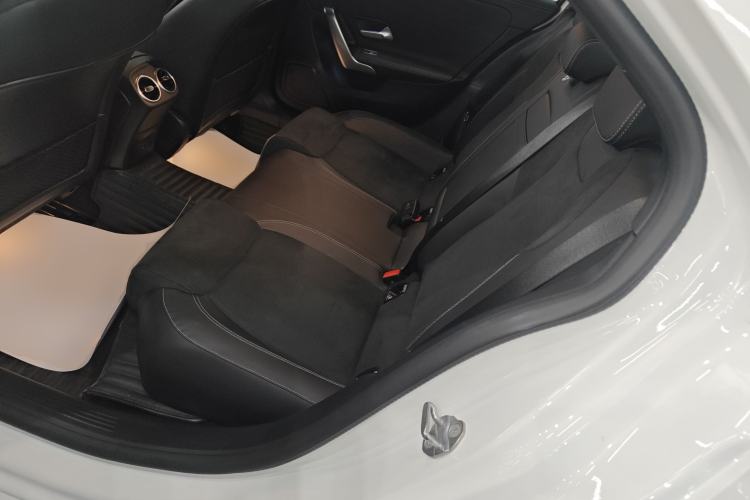 Used Mercedes-Benz A-Class 2022 Revised Version A 200 L Sport Sedan Fashionable Style