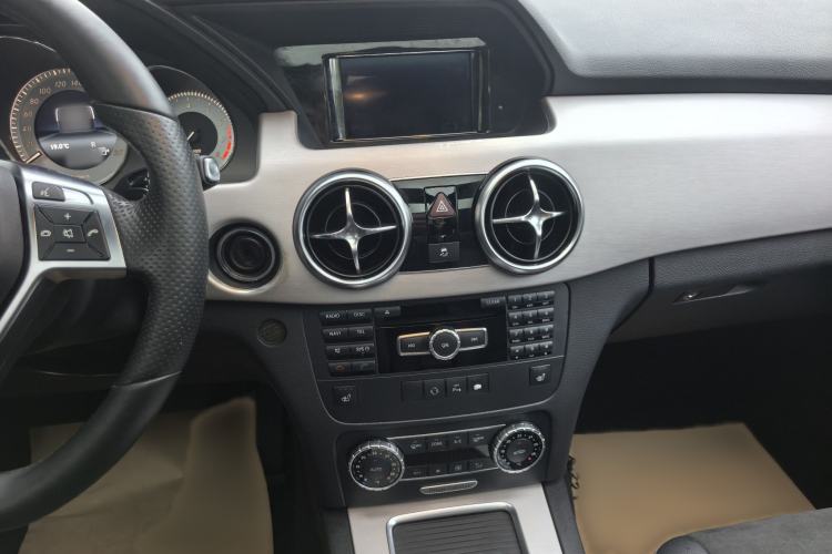 Used Mercedes-Benz GLK-Class 2015 GLK 260 4MATIC Fashion Edition Ultimate Version
