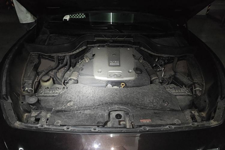 Used Infiniti QX70 2013 3.7L Standard Edition
