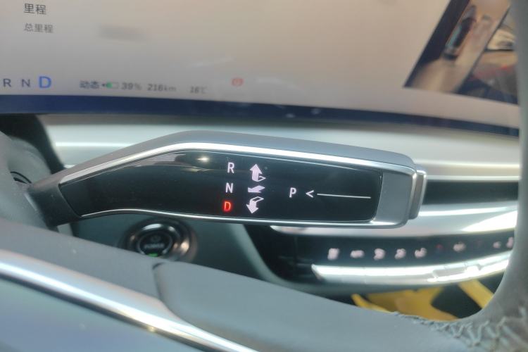 Used Cadillac LYRIQ 2022 Four-Wheel-Drive High-Performance Deluxe Edition