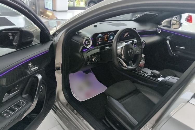 Used Mercedes-Benz A-Class 2020 Restyled A 200 L Sport Sedan Fashion Version
