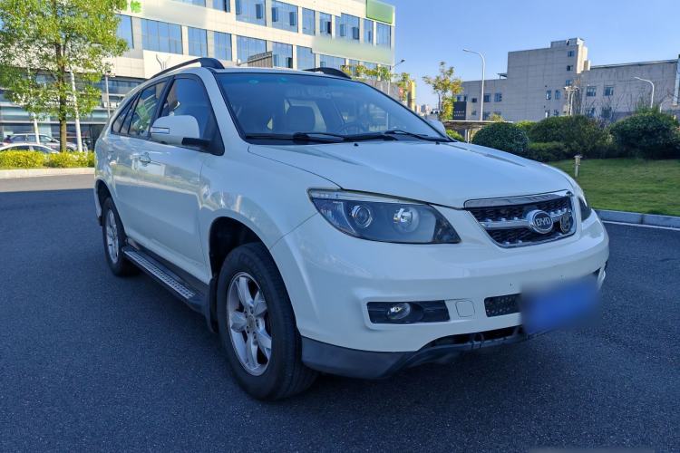 Used BYD S6 2014 2.0L Manual Luxury 5-Seater