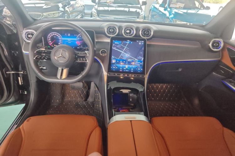 Used Mercedes-Benz GLC 2024 GLC 260 L 4MATIC Luxury Model 5 Seats