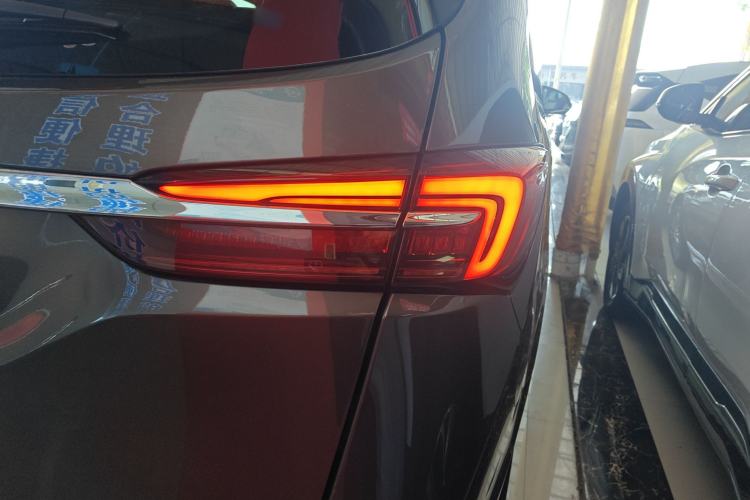 Used Buick GL8 2021 Land Cruiser Executive 652T Premium Model
