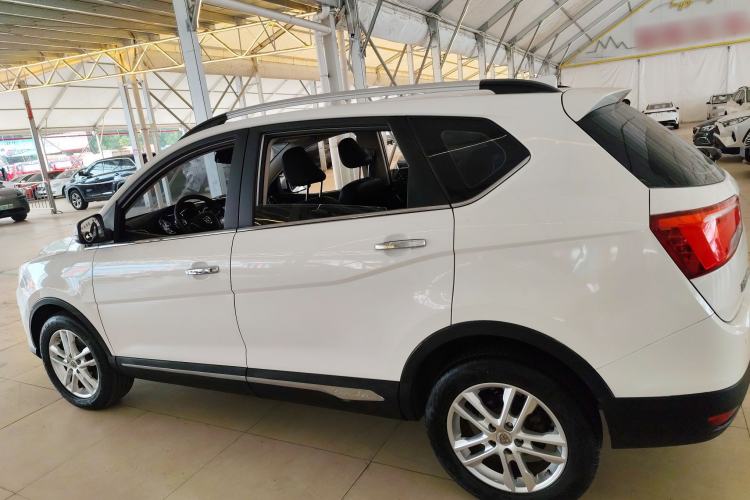 Used Baojun 560 2016 1.8L Manual Elite Version
