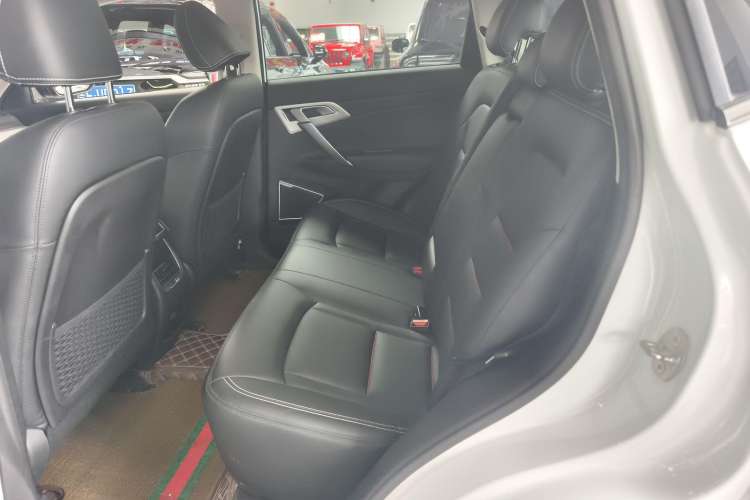 Used Geely Auto Emgrand X7 Sport 2020 1.8TD DCT Two-Wheel Drive Smart Connect 4G-Enabled Version
