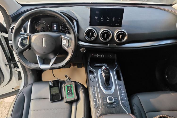 Used Wey VV5 2019 1.5T Two-Wheel Drive Color Pioneer