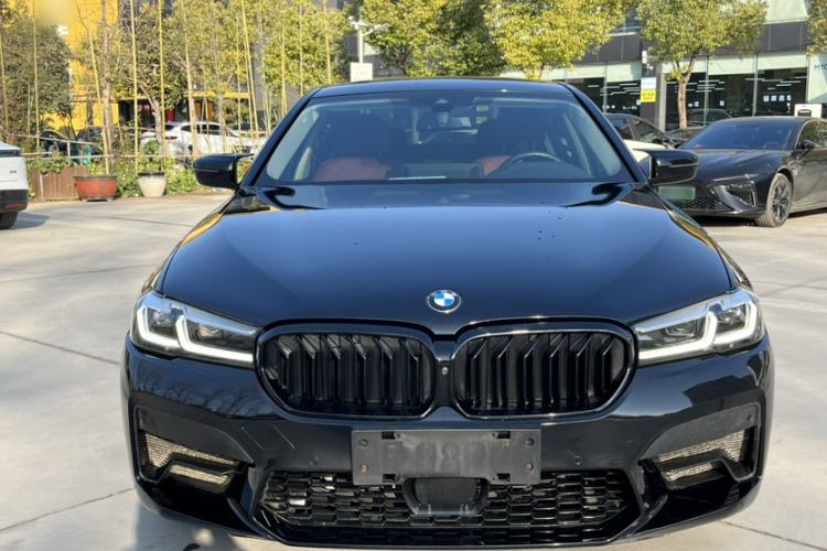 Used BMW 5 Series 2022 Second Facelift 530Li Luxury Edition Premium Package
