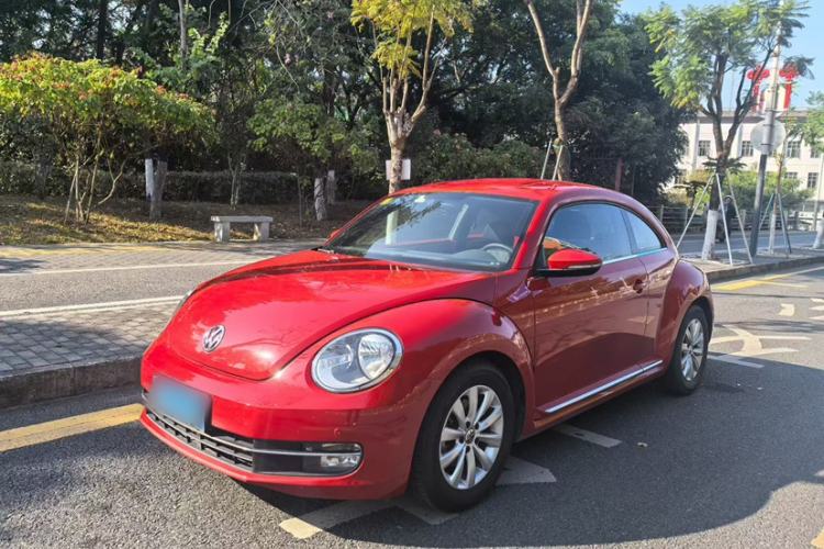 Used Volkswagen Beetle 2015 180TSI model

