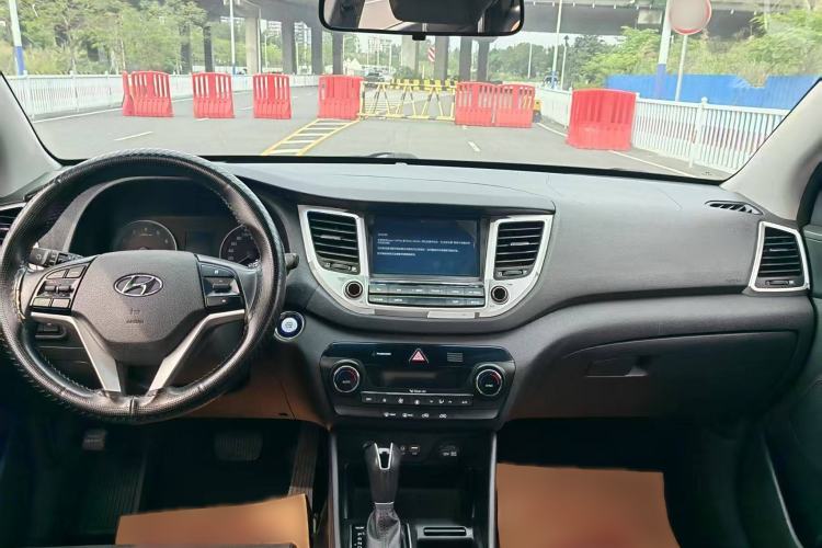 Used Hyundai Tucson 2015 1.6T Dual-Clutch Two-Wheel-Drive Smart Model
