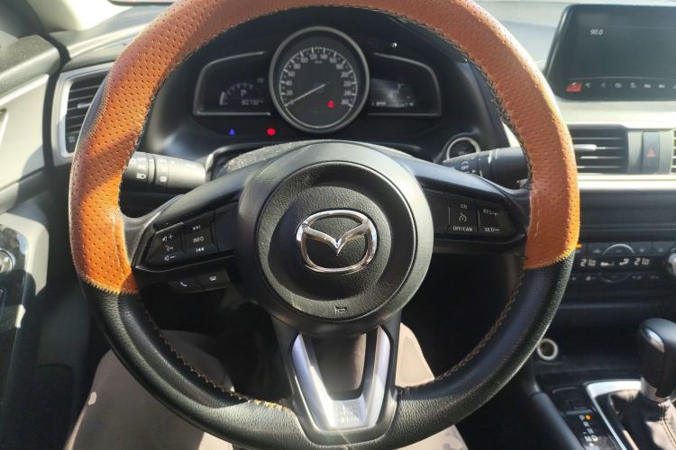 Used Mazda Mazda 3 Axela 2017 Sedan 1.5L Automatic Luxury Model China VI Standard