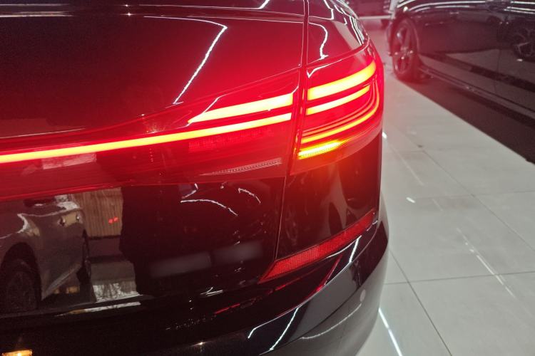 Used Volkswagen Passat 2025 Outstanding Model 380TSI Starry Dragon Glorious Edition
