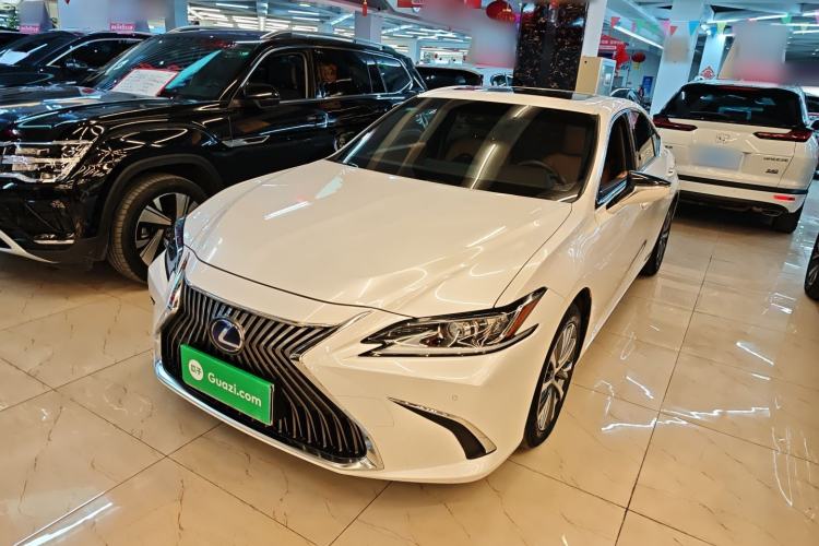 Used Lexus ES 2020 300h Premier Edition