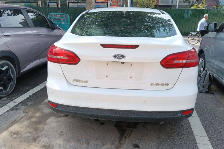 Used Ford Focus 2017 Sedan 1.6L Automatic Fashion Edition Smart Drive Version
