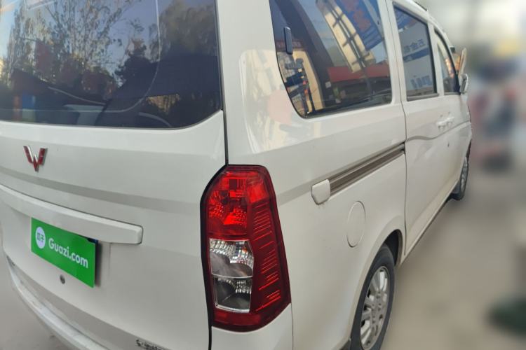Used Wuling Rongguang V 2016 1.5L Standard Version

