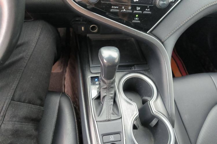 Used Toyota Camry 2021 2.0G Luxury Edition