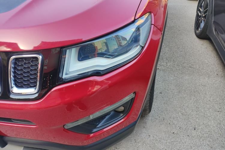 Used  Compass 2017 200T Automatic Family Edition
