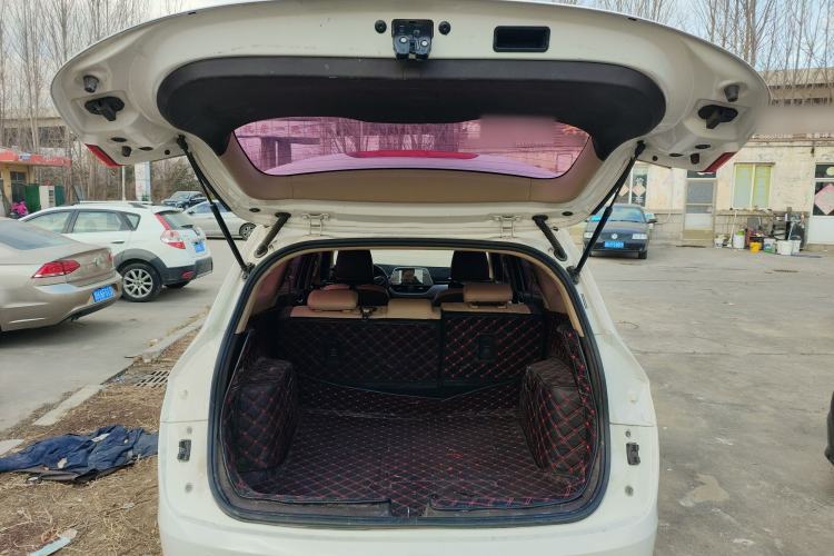 Used Baojun 310W 2017 1.5L Manual Fashion Model China V
