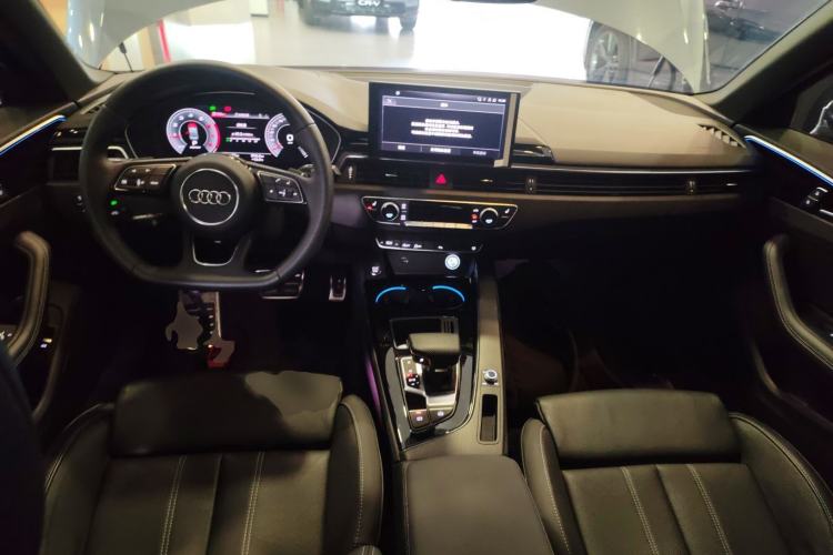 Used Audi A4L 2024 40 TFSI Luxury Dynamic Edition
