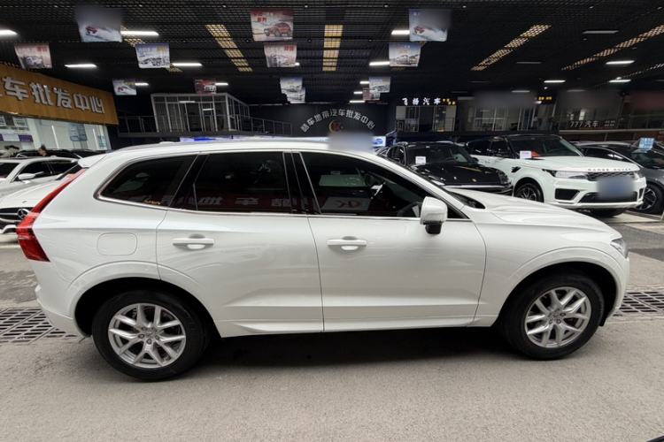 Used Volvo XC60 2019 T5 4x4 Smart Edition China VI Standard