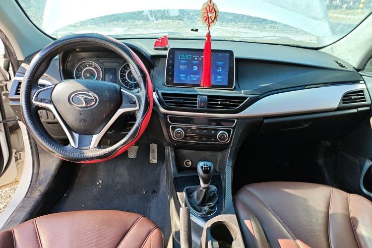 Used Soueast A5 Wing Dance 2019 1.5L Manual Luxury Version China V Standard