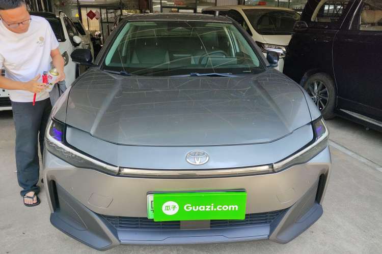 Used Toyota bZ3 2023 616 km Long-Range PRO
