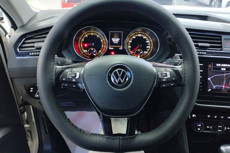 Used Volkswagen Tiguan L 2021 330TSI Automatic Two-Wheel Drive Smart Edition