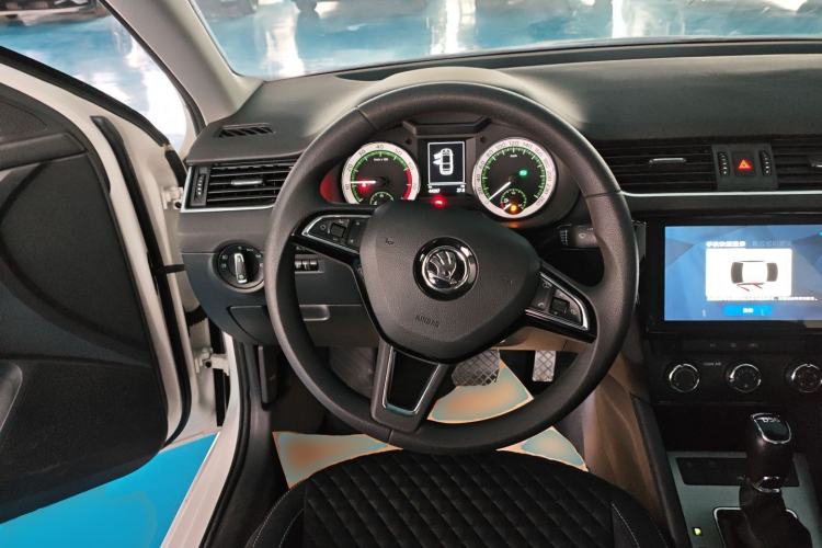 Used Skoda Octavia 2020 TSI230 DSG SmartDrive Luxury Edition