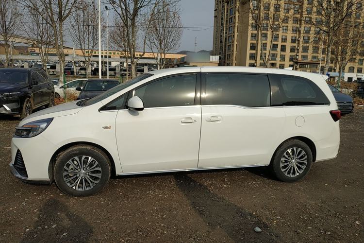 Used Buick GL8 2023 Land Executive Class Smart Enjoyment Model
