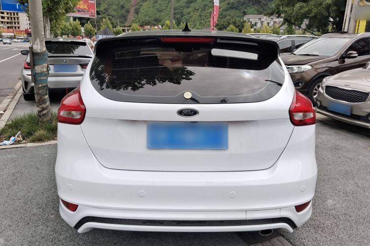 Used Ford Focus 2018 Hatchback Classic EcoBoost 180 Automatic Elite Model
