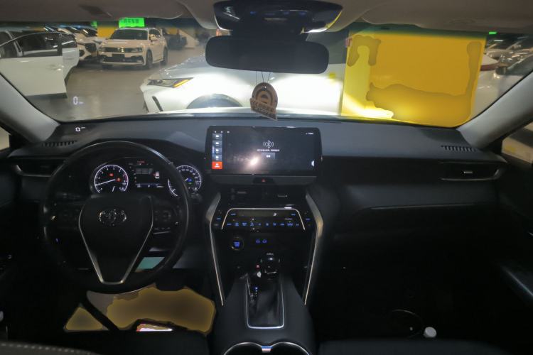 Used Toyota Harrier 2022 2.0L CVT Two-Wheel Drive Entry Version
