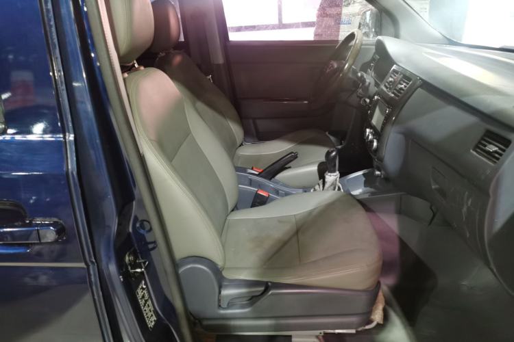 Used Wuling Rongguang V 2015 1.2L Base Version