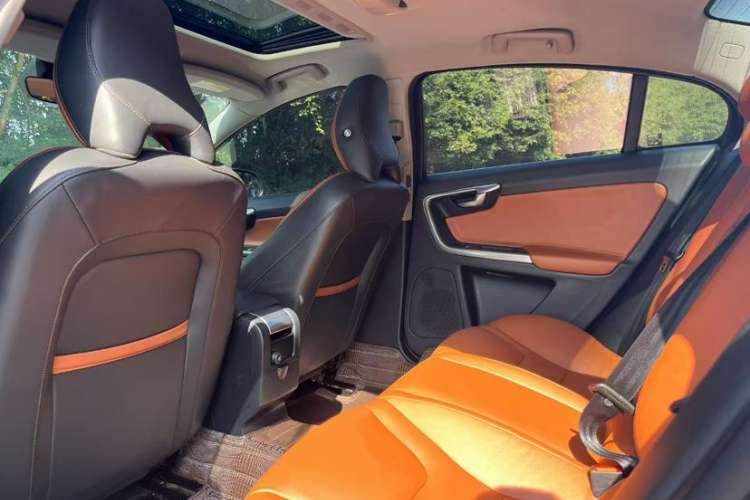 Used Volvo S60 2019 S60L T5 Smart Range Edition
