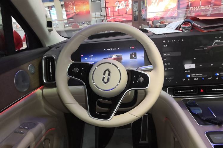 Used Hima AITO M9 2025 Extended-Range Ultra Version 52 kWh 6-Seater
