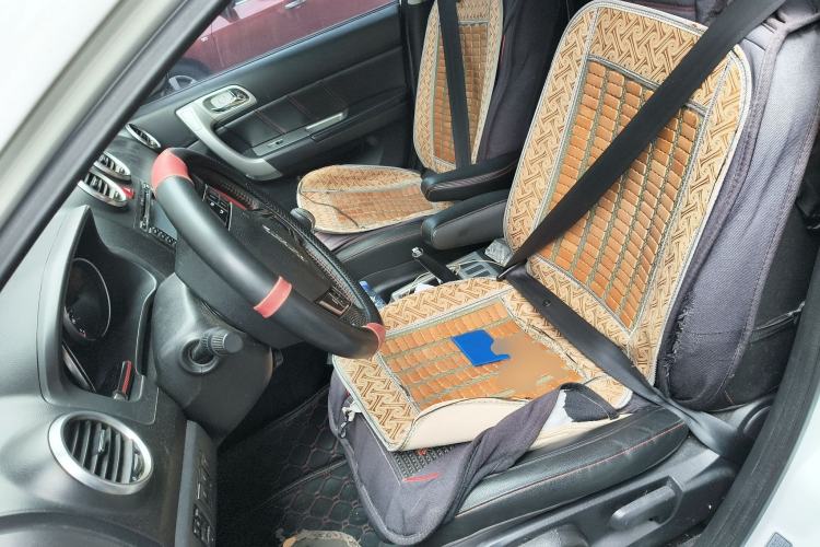 Used Haval H6 2016 Upgraded Model 1.5T Manual Two-Wheel Drive Elite Version
