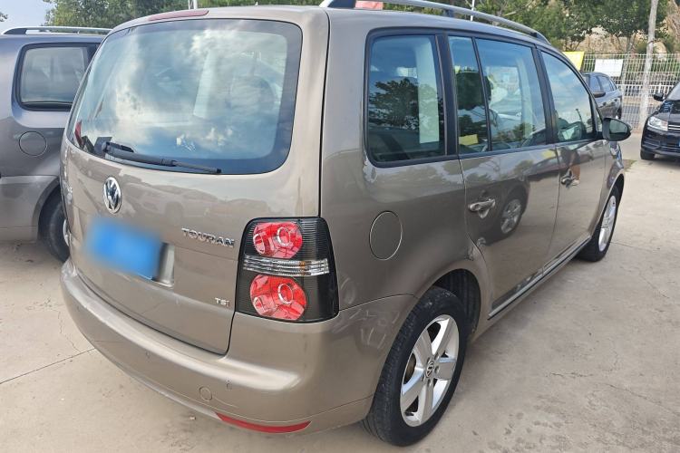 Used Volkswagen Touran 2015 1.4T Manual Comfort Edition 5-Seater
