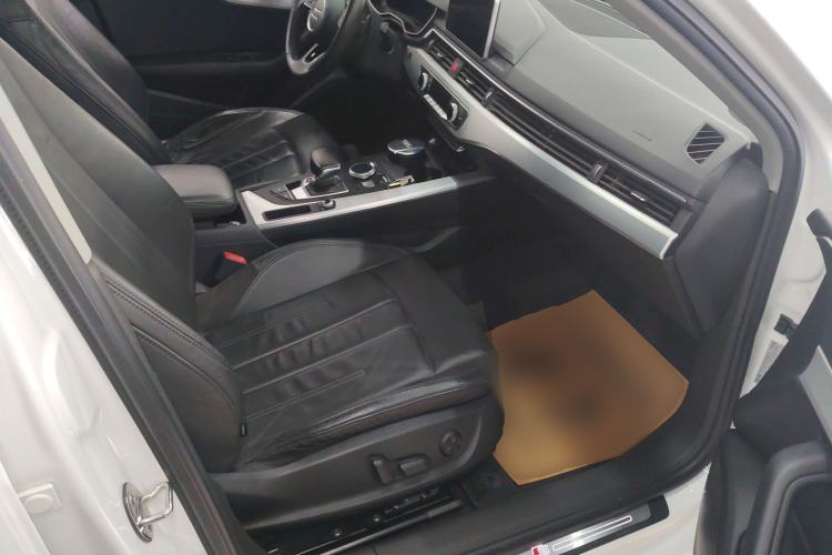 Used Audi A4L 2018 30th Anniversary Edition 40 TFSI Fashion Model
