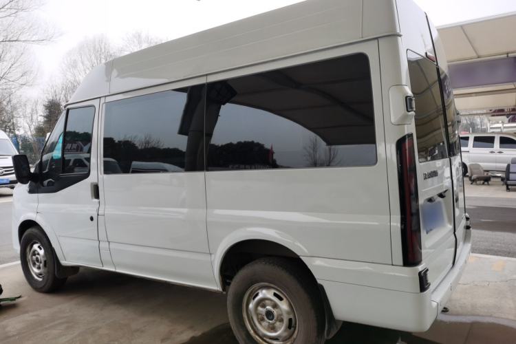 Used JMC Fushun 2023 2.0T Manual Short-Wheelbase Mid-Height Commercial Multi-Purpose 5-Seater Passenger Vehicle